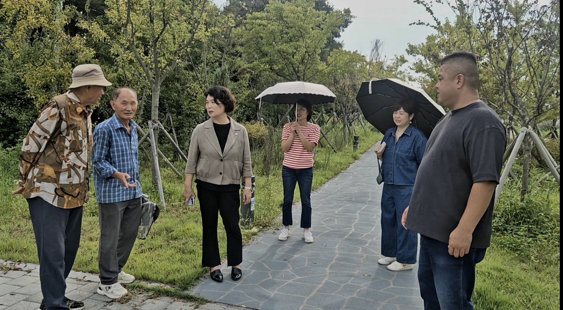 강경숙 익산시의원, 오송누리숲길 찾아 주민 의견 청취