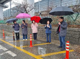 익산시의회 보건복지위원회 이중선 의원  평화동 주민들의 안전 보행을 위한 현장행정