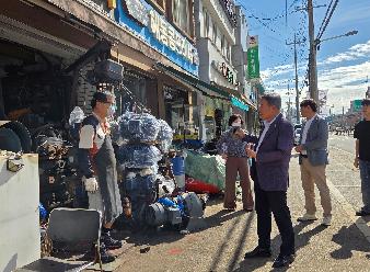 현장 의정활동 _ 김충영 시의원, 남부지역 폭우 피해 현장서 주민과 소통
