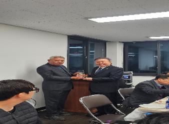 익산시의원 김충영 의원, 익산구시장상인회로부터 감사패 받아