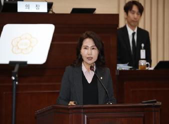 김순덕 의원 “익산문화체육센터 샤워장 과밀, 시민 안전 위협”