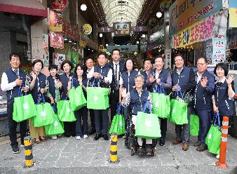 익산시의회 추석맞이 전통시장 장보기