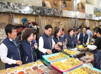 익산시의회 추석맞이 전통시장 장보기
