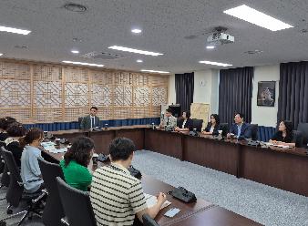 생활지원사 처우개선 간담회 개최